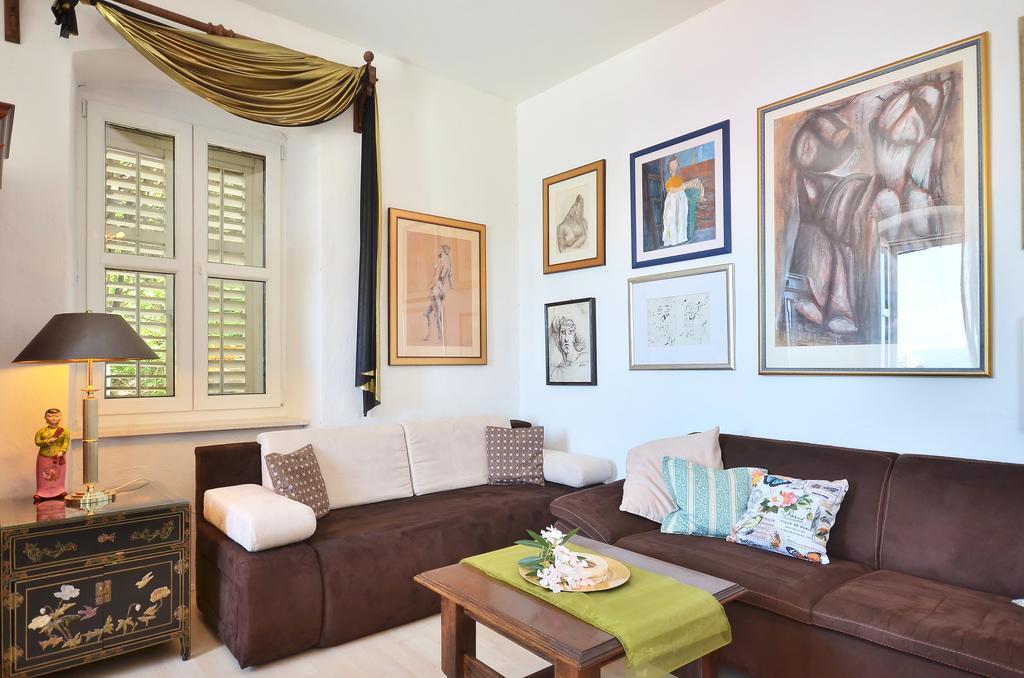 Apartment Pere S Mora Mimice Ruang foto
