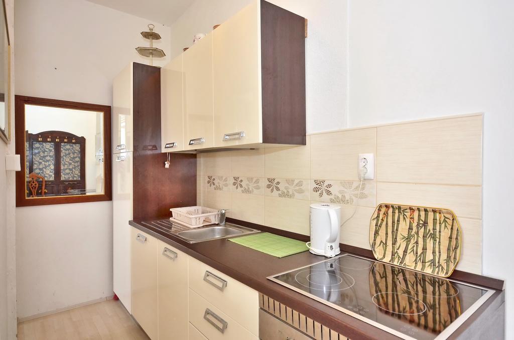 Apartment Pere S Mora Mimice Ruang foto