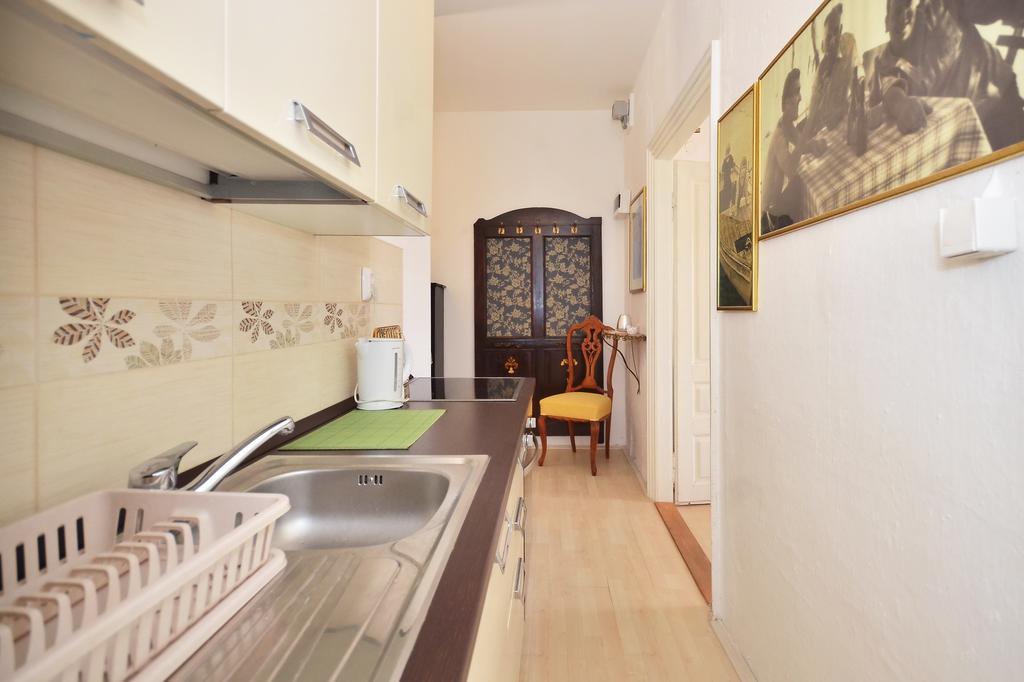 Apartment Pere S Mora Mimice Ruang foto