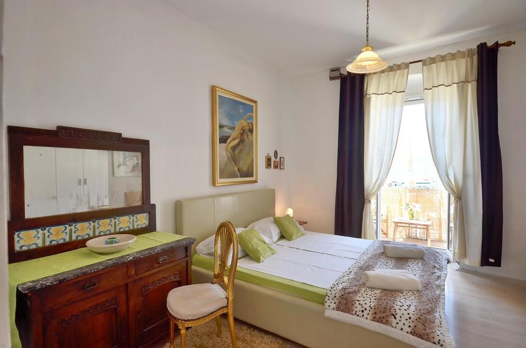 Apartment Pere S Mora Mimice Ruang foto